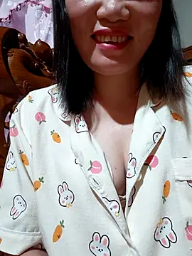 Snapshot of -Trici- chatting on 4, 7, 2026 -Trici- online show from 4, 7, 2026