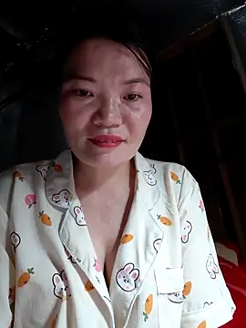 Snapshot of -Trici- chatting on 8, 6, 2026 -Trici- online show from 8, 6, 2026
