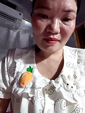 Snapshot of -Trici- chatting on 2, 6, 2026 -Trici- online show from 2, 6, 2026