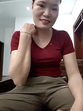 Snapshot of -Trici- chatting on 10, 5, 2026 -Trici- online show from 10, 5, 2026