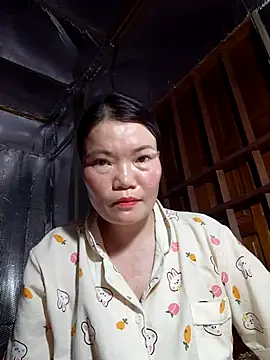 Snapshot of -Trici- chatting on 3, 6, 2026 -Trici- online show from 3, 6, 2026