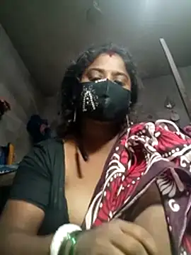 Snapshot of Miss-poly chatting on 20, 7, 2026 Miss-poly online show from 20, 7, 2026
