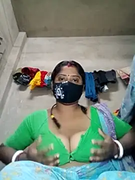 Snapshot of Miss-poly chatting on 8, 6, 2026 Miss-poly online show from 8, 6, 2026