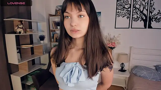 LupitaSolt online show from 11, 6, 2026