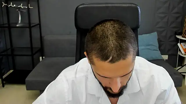 Snapshot of TroyWadee chatting on 26, 6, 2026 TroyWadee online show from 26, 6, 2026