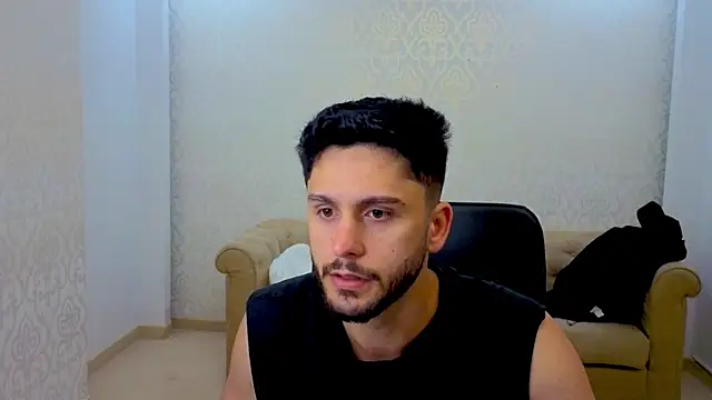 Snapshot of TroyWadee chatting on 15, 5, 2026 TroyWadee online show from 15, 5, 2026