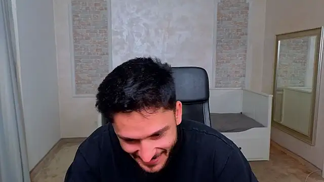 Snapshot of TroyWadee chatting on 28, 5, 2026 TroyWadee online show from 28, 5, 2026