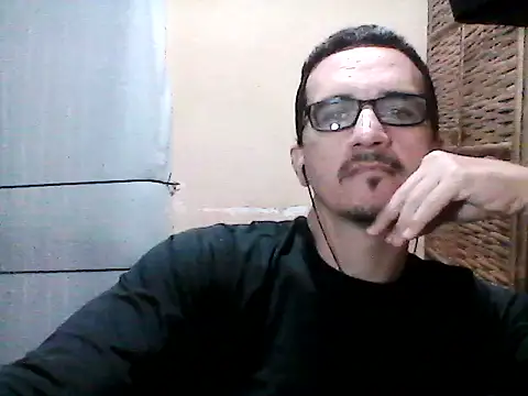 Snapshot of DouglasBr22 chatting on 10, 5, 2026 DouglasBr22 online show from 10, 5, 2026