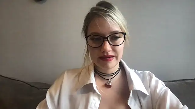 Precious Eva online show from 11, 5, 2026