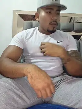 Snapshot of AndrssGold chatting on 7, 7, 2026 AndrssGold online show from 7, 7, 2026
