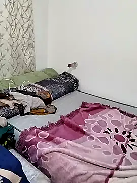 JuicyHoney 01 online show from 17, 5, 2026