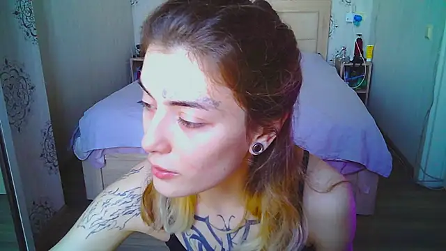 Snapshot of HarrisLola chatting on 12, 5, 2026 HarrisLola online show from 12, 5, 2026