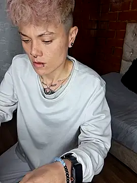 Megan-r online show from 10, 5, 2026