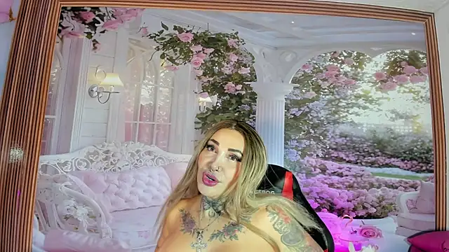 Snapshot of LaylaWatsson chatting on 26, 5, 2026 LaylaWatsson online show from 26, 5, 2026