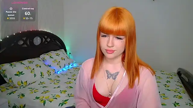 Snapshot of VelvetEmber chatting on 4, 6, 2026 VelvetEmber online show from 4, 6, 2026