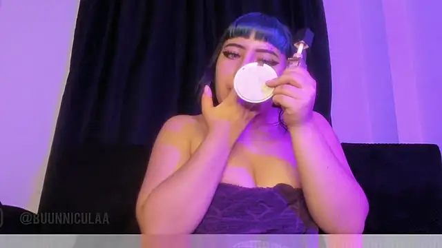 Snapshot of LarissaHell chatting on 7, 6, 2026 LarissaHell online show from 7, 6, 2026