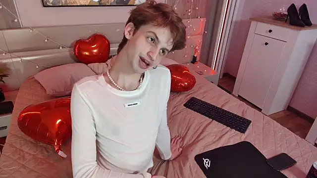 Bimbo boy  online show from 5, 6, 2026