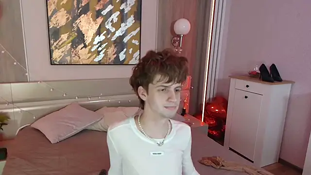 Bimbo boy  online show from 29, 5, 2026