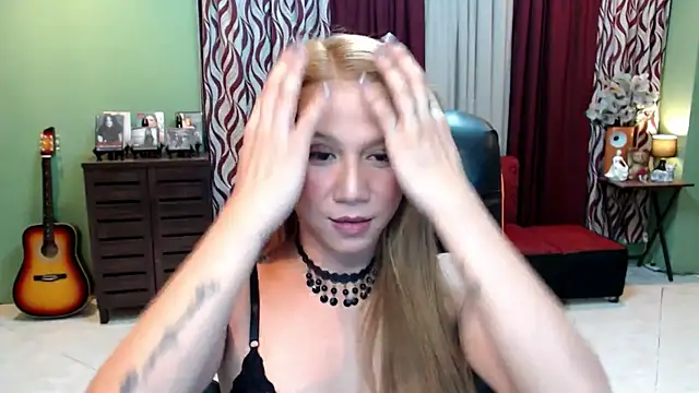 Snapshot of dreamgirlHILARY chatting on 20, 7, 2026 dreamgirlHILARY online show from 20, 7, 2026