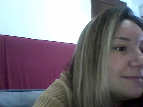 Snapshot of AllisonLove2 chatting on 11, 6, 2026 AllisonLove2 online show from 11, 6, 2026