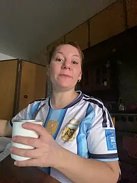 Snapshot of AllisonLove2 chatting on 16, 7, 2026 AllisonLove2 online show from 16, 7, 2026