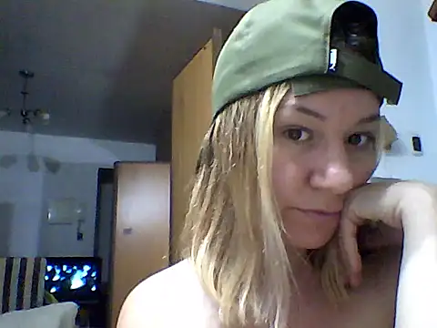 Snapshot of AllisonLove2 chatting on 1, 6, 2026 AllisonLove2 online show from 1, 6, 2026