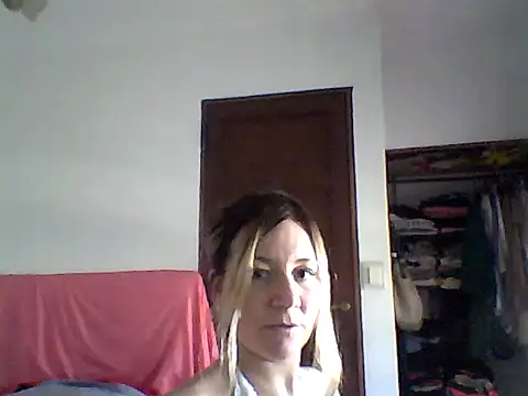 Snapshot of AllisonLove2 chatting on 9, 7, 2026 AllisonLove2 online show from 9, 7, 2026
