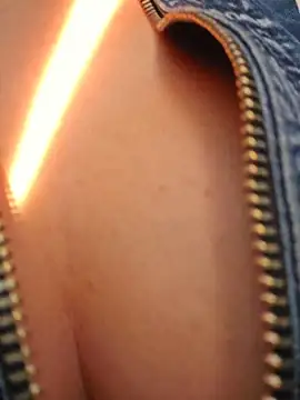 Snapshot of MILFBARBY chatting on 4, 10, 2025 MILFBARBY online show from 4, 10, 2025