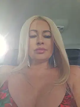 Snapshot of MILFBARBY chatting on 22, 5, 2026 MILFBARBY online show from 22, 5, 2026