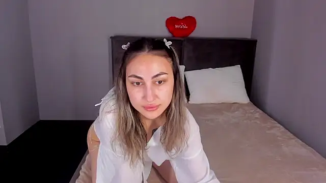 Snapshot of Fly_ari chatting on 30, 5, 2026 Fly ari online show from 30, 5, 2026