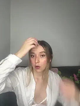 Sarisloves online show from 17, 6, 2026