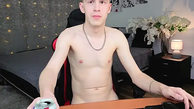 Tommy CrashXXX online show from 11, 5, 2026