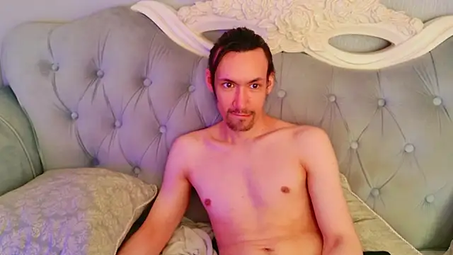 Snapshot of CalvinChapman chatting on 19, 5, 2026 CalvinChapman online show from 19, 5, 2026