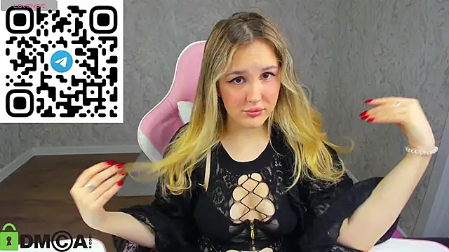 Snapshot of Stacey_Dawson chatting on 24, 5, 2026 Stacey Dawson online show from 24, 5, 2026
