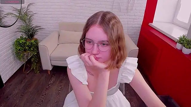 MiaNoon online show from 13, 5, 2026