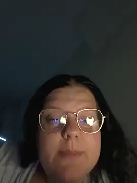BadMommyyyyy online show from 13, 5, 2026