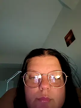 BadMommyyyyy online show from 10, 5, 2026