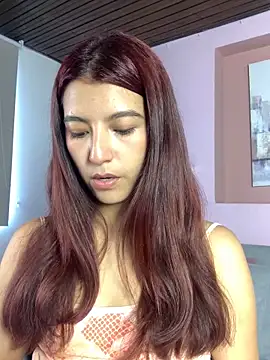 EveRave Pink online show from 12, 5, 2026