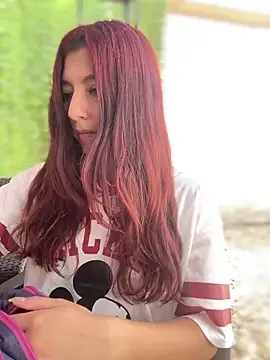 EveRave Pink online show from 17, 6, 2026