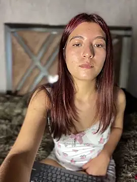 EveRave Pink online show from 11, 5, 2026