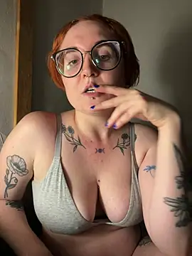 Snapshot of Myssevelyn chatting on 4, 7, 2026 Myssevelyn online show from 4, 7, 2026