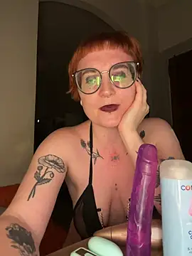 Snapshot of Myssevelyn chatting on 25, 6, 2026 Myssevelyn online show from 25, 6, 2026
