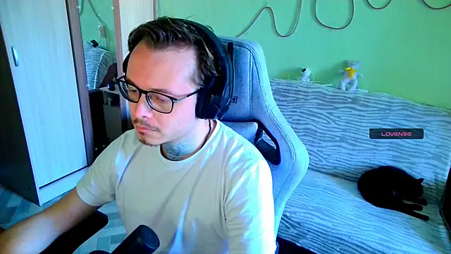 MeLanXolik online show from 2, 6, 2026