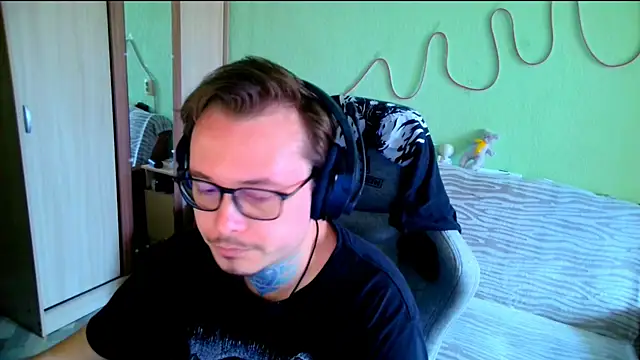 MeLanXolik online show from 28, 5, 2026