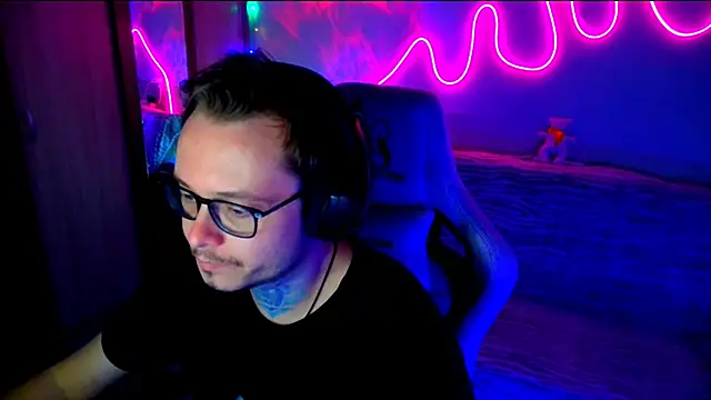 MeLanXolik online show from 30, 5, 2026