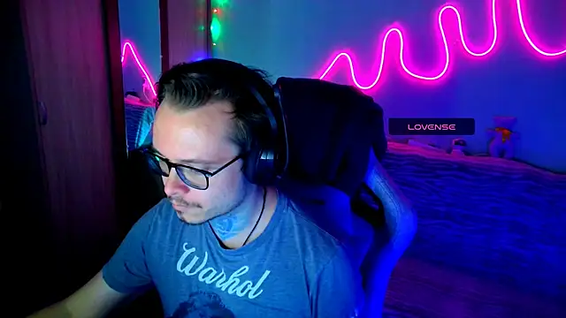 MeLanXolik online show from 3, 6, 2026