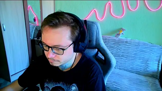MeLanXolik online show from 29, 5, 2026