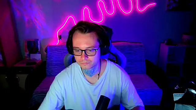 MeLanXolik online show from 10, 6, 2026