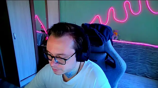 MeLanXolik online show from 17, 5, 2026