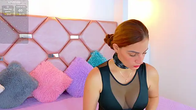 Juliia cruz  online show from 29, 5, 2026
